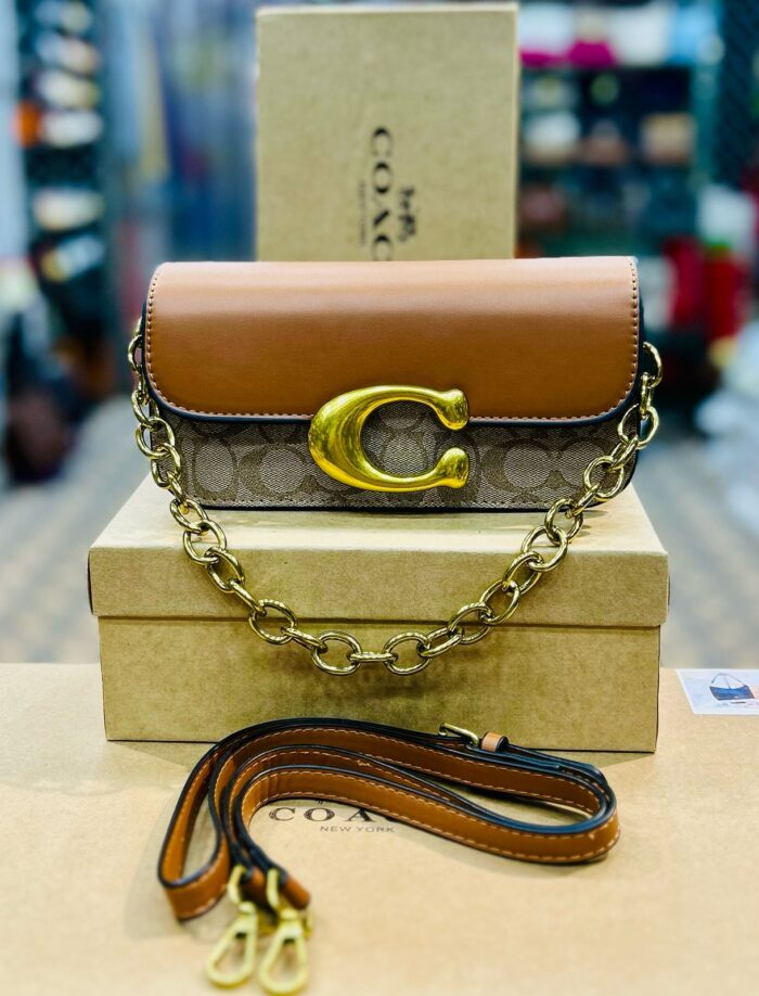 Coach hand bag beautifly. Com. Pk 9