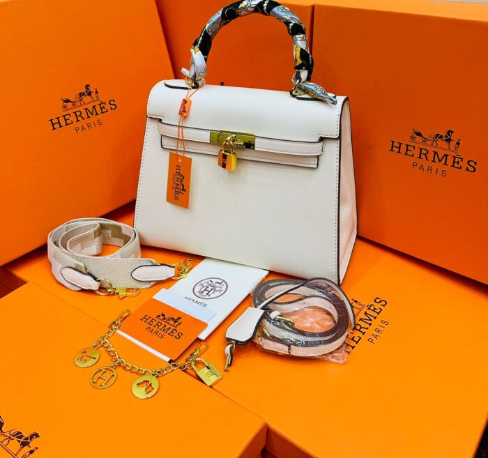 Hermes hand bag beautifly. Com. Pk 3