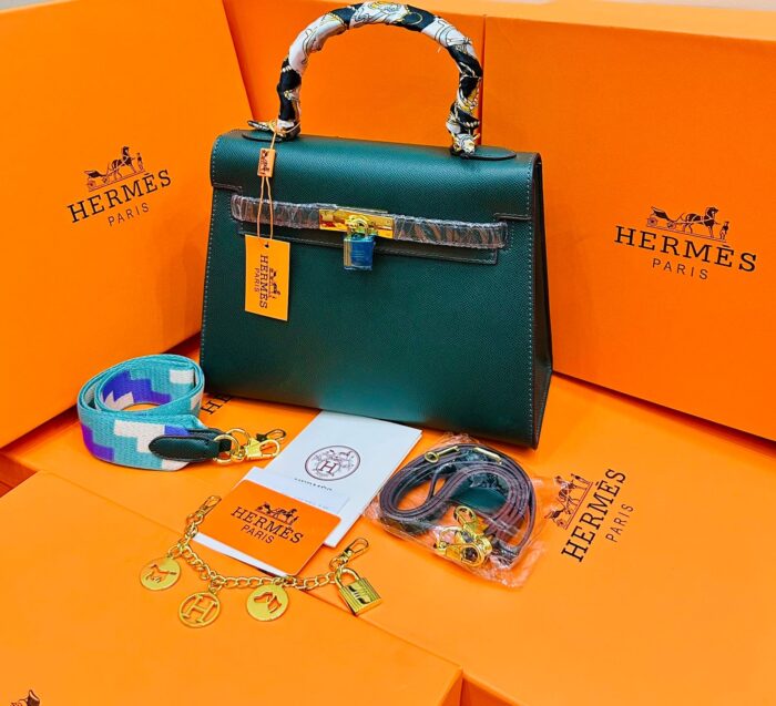 Hermes hand bag beautifly. Com. Pk 5