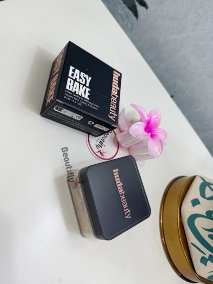 Huda Beauty - Easy Bake